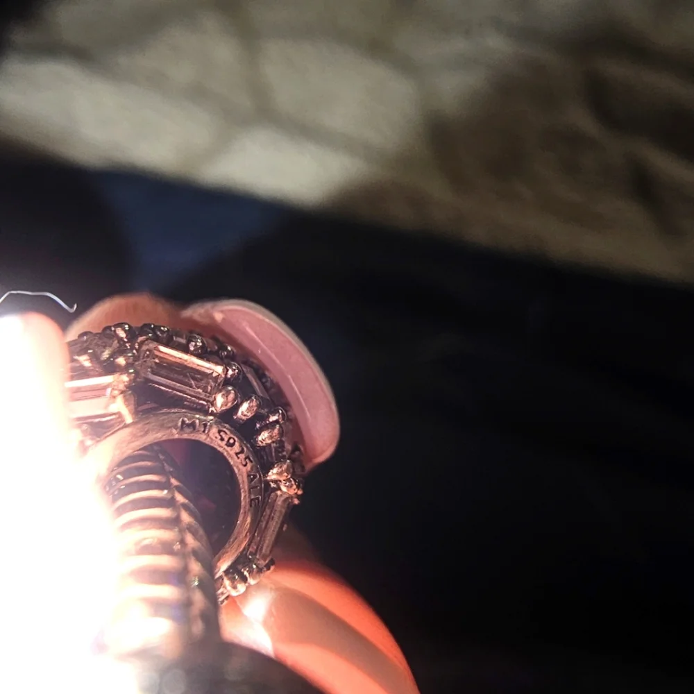 Authentic Pandora Charm - Picture 4 of 4